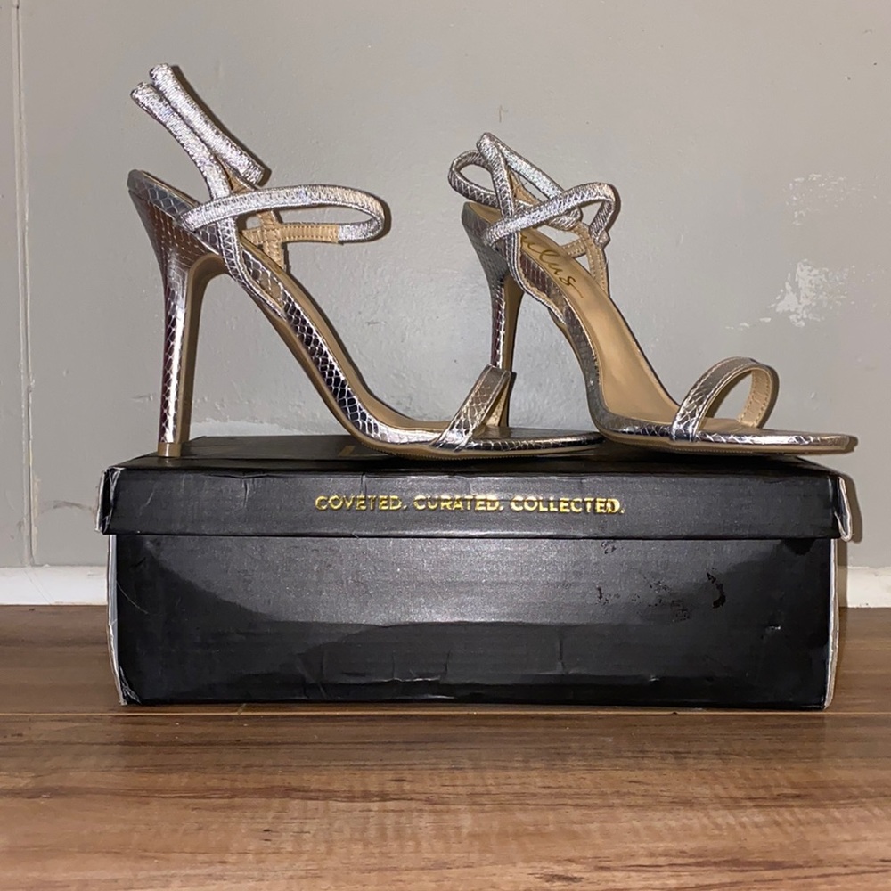 Lulus Adelle heels in silver size 7.5 (smoke free home) NEVER WORN